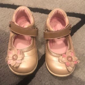 GUC: StrideRite Size 6 Toddler Shoes